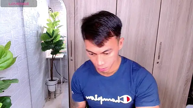 Snapshot of PinooyMilker chatting on 11.29.25 PinooyMilker online show from 11.29.25