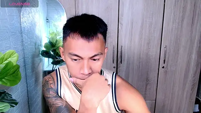 Snapshot of PinooyMilker chatting on 04.16.26 PinooyMilker online show from 04.16.26