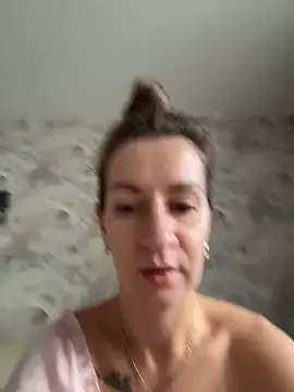 Snapshot of EvvaMur chatting on 02.24.26 EvvaMur online show from 02.24.26