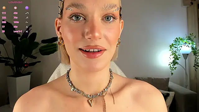 Snapshot of Ice_Strawberry chatting on 01.17.26 Ice Strawberry online show from 01.17.26