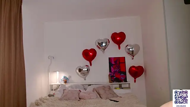 Snapshot of Ice_Strawberry chatting on 02.13.26 Ice Strawberry online show from 02.13.26