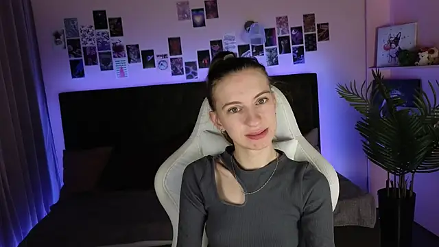 kaleriyaa  online show from 09.21.25