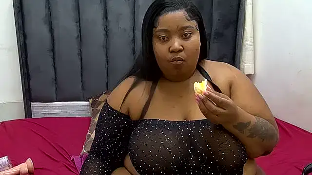 CocoFlames23 online show from 10.02.25