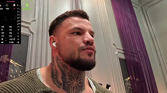 Snapshot of OliverSport chatting on 02.11.26 OliverSport online show from 02.11.26