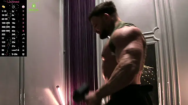 Snapshot of OliverSport chatting on 03.22.26 OliverSport online show from 03.22.26