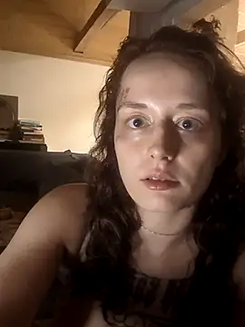 marijacucu online show from 10.28.25