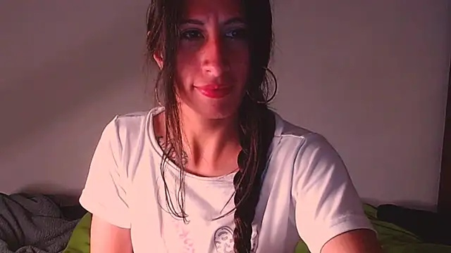 Snapshot of NathaSlave chatting on 06.12.26 NathaSlave online show from 06.12.26