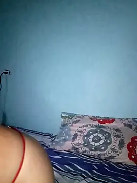 Snapshot of Thaamara_09 chatting on 10.30.25 Thaamara 09 online show from 10.30.25