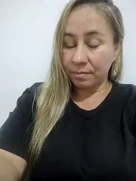 Nala1986 online show from 12.18.25