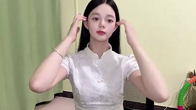 Nicole-13 online show from 09.17.25