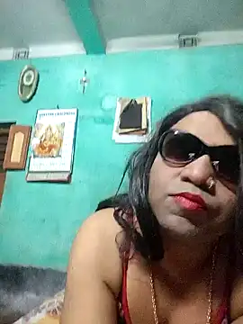 Snapshot of hot_silkkol chatting on 10.22.25 hot silkkol online show from 10.22.25