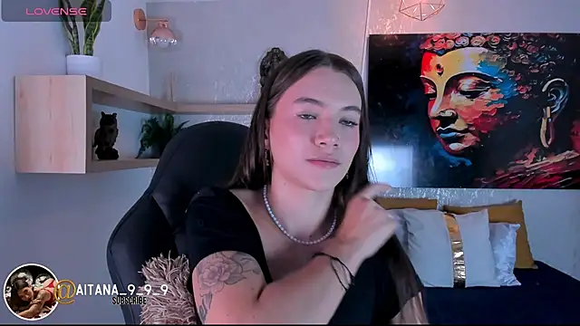 Snapshot of aitana_baker_ chatting on 06.23.26 aitana baker online show from 06.23.26