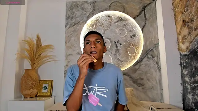 JulienSaint online show from 04.14.26