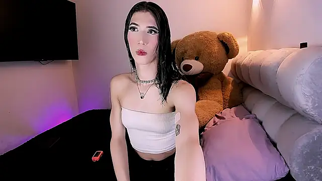 Snapshot of fhalon_foxxxys_ chatting on 04.15.26 fhalon foxxxys online show from 04.15.26