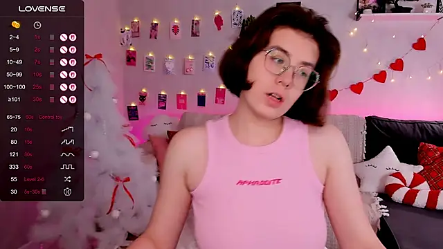 BellaCaress online show from 12.15.25