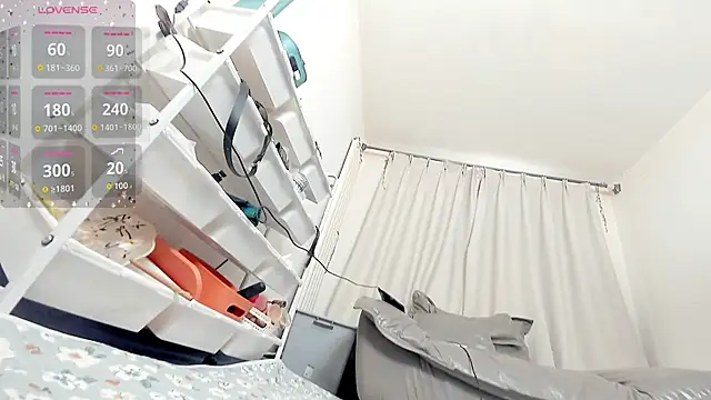 Snapshot of fox-yiyi chatting on 01.17.26 fox-yiyi online show from 01.17.26