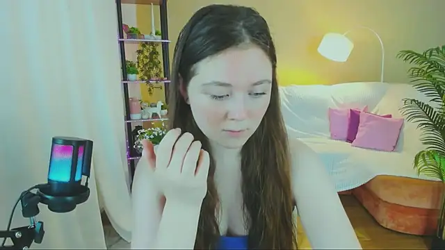 AlluringLookk online show from 09.24.25