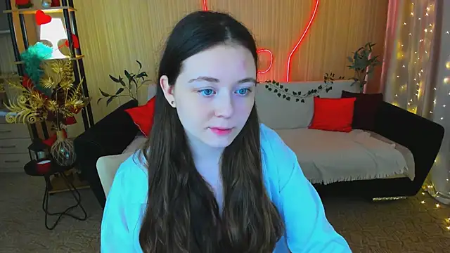 Snapshot of AlluringLookk chatting on 04.19.26 AlluringLookk online show from 04.19.26