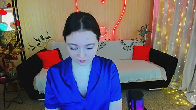 Snapshot of AlluringLookk chatting on 04.20.26 AlluringLookk online show from 04.20.26