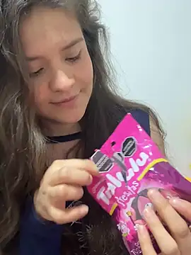 Emilyybennet  online show from 04.18.26