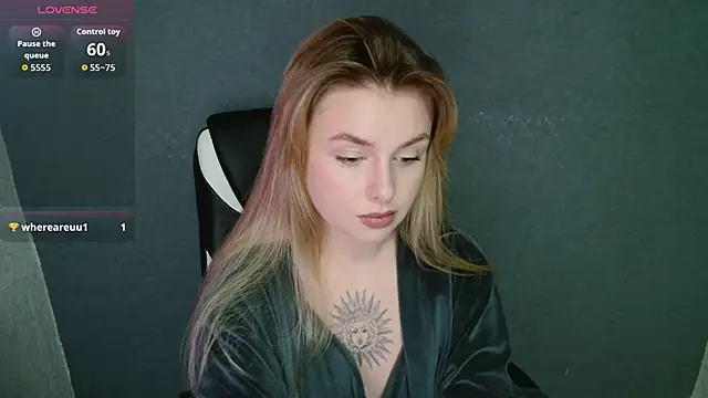 AngelicaHollywood online show from 11.14.25