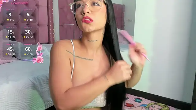 sara ramirez01 online show from 09.15.25