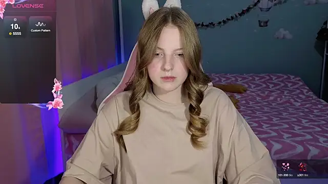 Snapshot of stefaniyaaa chatting on 09.30.25 stefaniyaaa online show from 09.30.25