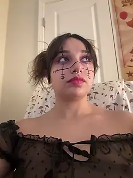 CharmingMaddie online show from 12.18.25