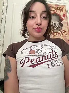 Snapshot of CharmingMaddie chatting on 02.06.26 CharmingMaddie online show from 02.06.26