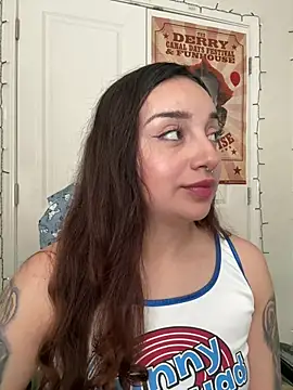 CharmingMaddie online show from 04.17.26