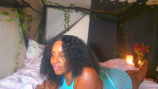 Snapshot of elaasia chatting on 05.27.26 elaasia online show from 05.27.26