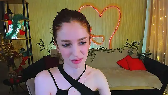 Snapshot of ChristinaConteeree chatting on 05.14.26 ChristinaConteeree online show from 05.14.26
