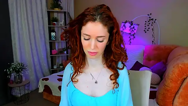Snapshot of ChristinaConteeree chatting on 06.03.26 ChristinaConteeree online show from 06.03.26