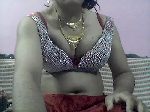 Snapshot of Naughty_kamini chatting on 06.06.26 Naughty kamini online show from 06.06.26