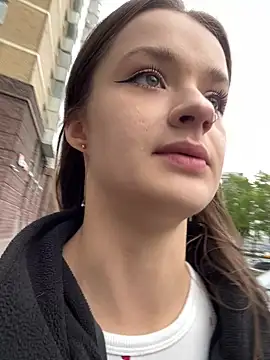 KittyQueeny online show from 09.13.25