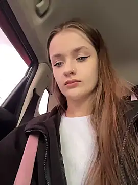 KittyQueeny online show from 09.22.25