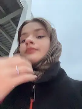 KittyQueeny online show from 10.25.25