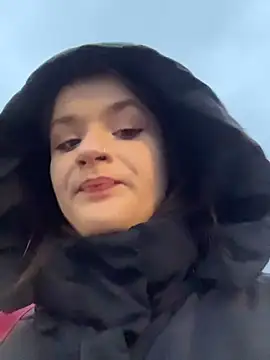 KittyQueeny online show from 11.29.25