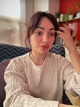 SaraLow online show from 02.16.26