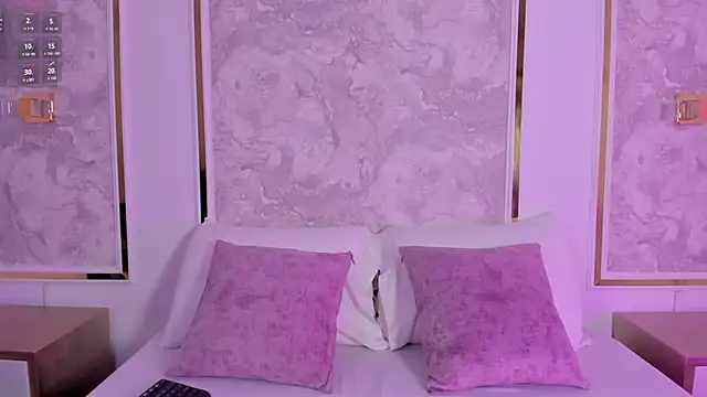 Snapshot of giselle_anelise chatting on 04.18.26 giselle anelise online show from 04.18.26
