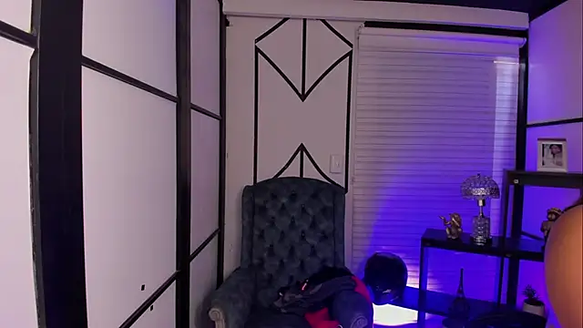 ElaBourn  online show from 10.22.25