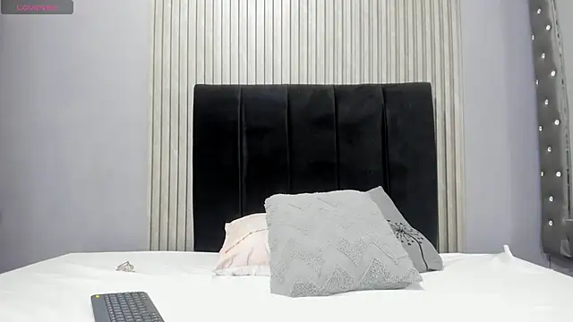 Sex samantha online show from 04.14.26