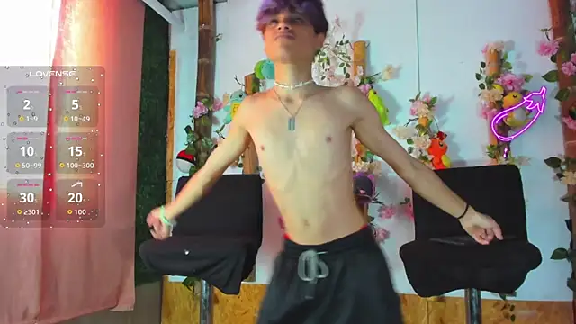 spicy adonhis online show from 10.01.25