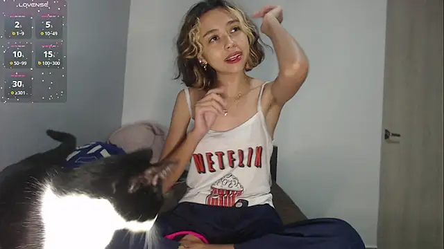 Snapshot of brisazanes chatting on 11.15.25 brisazanes online show from 11.15.25