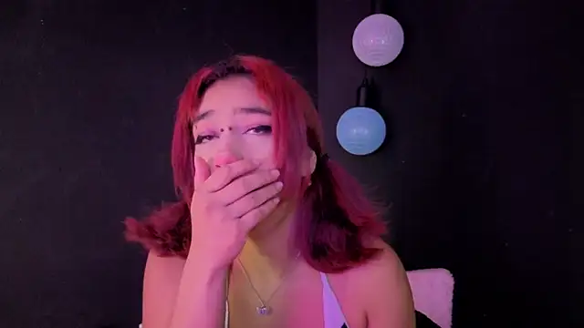 zoelight18 online show from 09.22.25