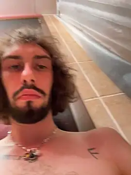 Snapshot of YoungPap97 chatting on 11.16.25 YoungPap97 online show from 11.16.25