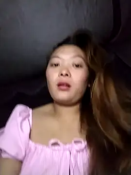 Snapshot of Thuyta chatting on 09.12.25 Thuyta online show from 09.12.25