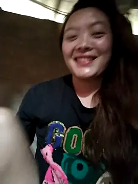 Snapshot of Thuyta chatting on 09.18.25 Thuyta online show from 09.18.25