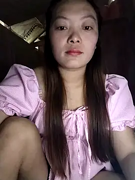 Snapshot of Thuyta chatting on 10.06.25 Thuyta online show from 10.06.25