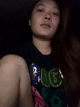 Snapshot of Thuyta chatting on 10.10.25 Thuyta online show from 10.10.25